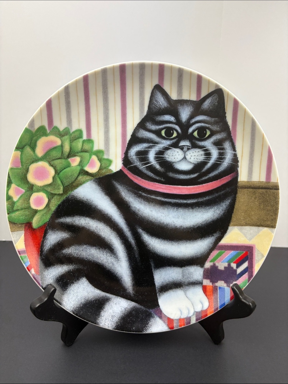 Department 56 Black & White Striped Cat Plate “Cat on mat” Martin Leman Japan